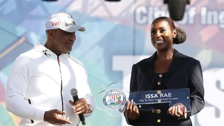 Η ‘Ισα Ρέι τιμήθηκε με το Κλειδί της γενέτειράς της