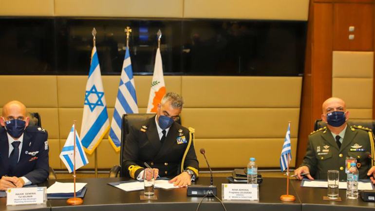Υπογράφθηκε το πρωτόκολλο αμυντικής συνεργασίας Ελλάδας-Ισραήλ-Κύπρου