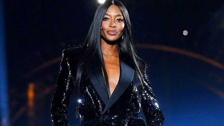 Η Ναόμι Κάμπελ αποκαλύπτει ότι η κόρη της δεν είναι υιοθετημένη