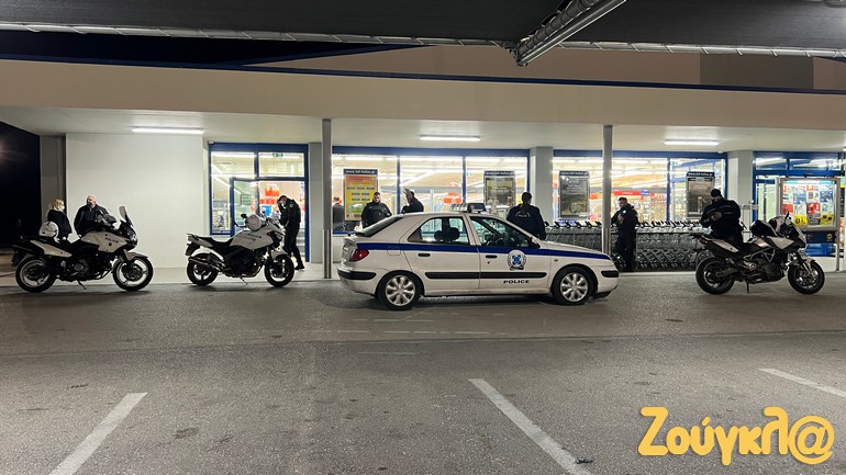 Κορωπί: Πυροβόλησαν άνδρα έξω από σούπερ μάρκετ Κορωπί: Πυροβόλησαν άνδρα έξω από σούπερ μάρκετ