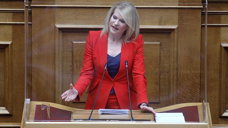 Βουλή: Βαριές κουβέντες μεταξύ Τζάκρη – Χαρδαλιά για τα εξοπλιστικά