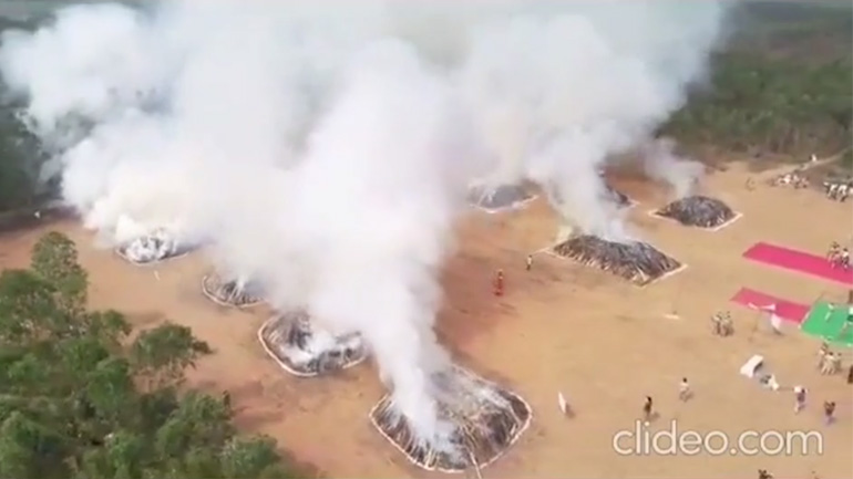 Ινδία: Η αστυνομία καίει 200 τόνους κάνναβης 