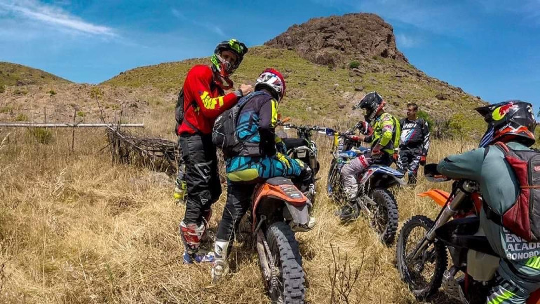 Με το παρεάκι, βόλτα στα βουνά!