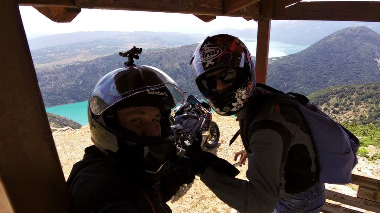 Καλή παρέα και πάμε...