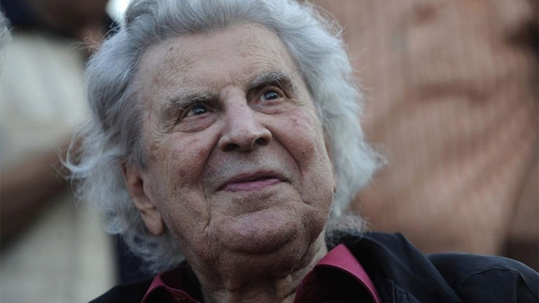 Το όνομα του Μίκη Θεοδωράκη θα λάβει η νέα πεζογέφυρα της Μεσογείων