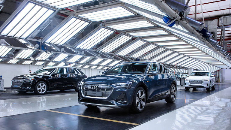 Η Audi παρουσιάζει την εικονική ξενάγηση για το εργοστάσιο της στις Βρυξέλες