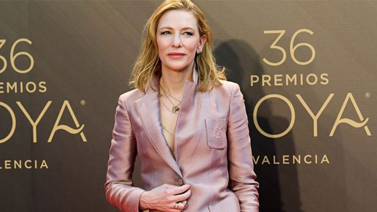 Cate Blanchett: Η εμφάνιση με sneakers στο κόκκινο χαλί
