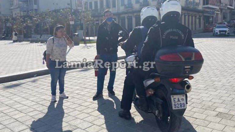 Λαμία: «Βοήθεια, θα με σκοτώσει» – Τη γρονθοκόπησε μέσα στην πλατεία