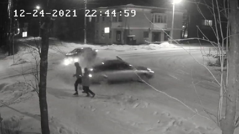 Εμείς για μια βόλτα στο χιόνι βγήκαμε 