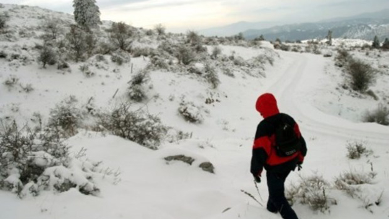 Τρέχουν να σώσουν τον λογικό με την τρέλα του