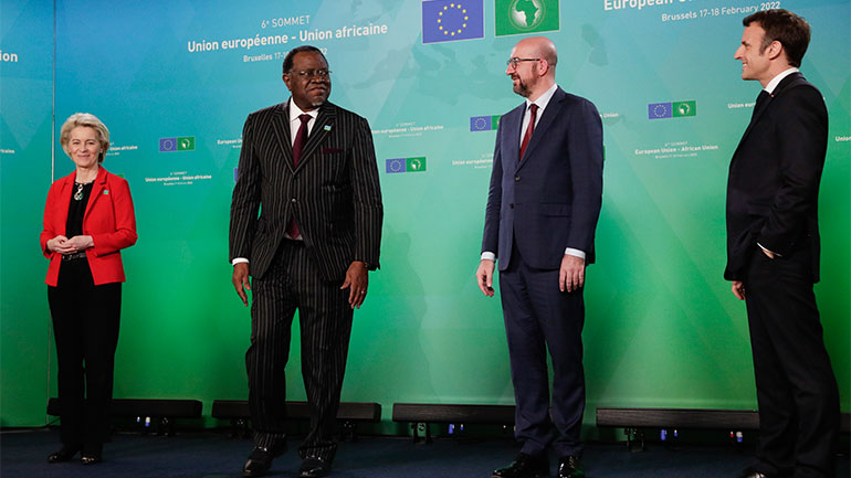 Mετά τον Ερντογάν και ο ΥΠΕΞ της Ουγκάντα αγνόησε την πρόεδρο της Κομισιόν