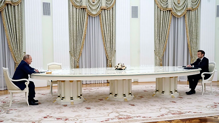 Μακρόν – Πούτιν συμφώνησαν στην ανάγκη διπλωματικής λύσης για την Ουκρανία