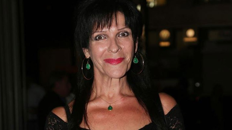 Η Σοφία Βόσσου αποκαλύπτει τη φοβερή ιστορία πίσω από το «Φιλαράκι»