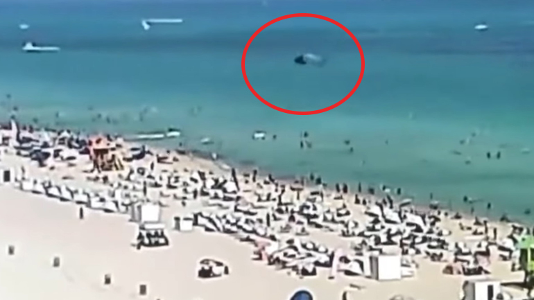 Ελικόπτερο έπεσε σε παραλία του Μαϊάμι δίπλα σε λουομένους – Δύο τραυματίες