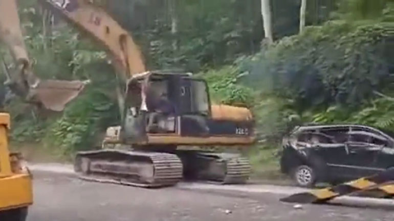 «Ξυστά» πέρασε 