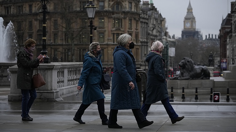Βρετανία: Καταργείται η υποχρεωτική καραντίνα για τους φορείς του Covid-19