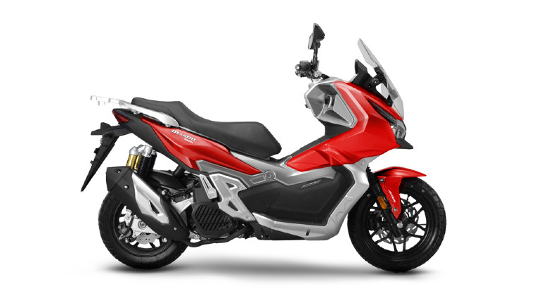 Πολύ σπορ ο κόκκινος χρωματισμός.