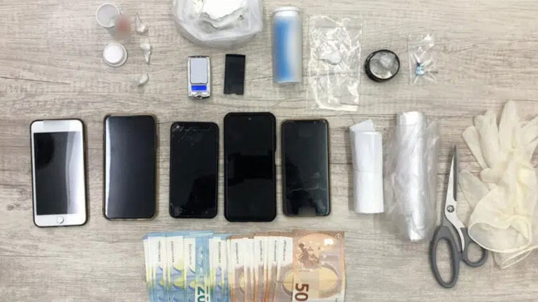 Διακίνηση κοκαΐνης στην Πάτρα: 50 γνωστά ονόματα στο πελατολόγιο – Μιλούσαν στο τηλέφωνο με «συνθήματα»