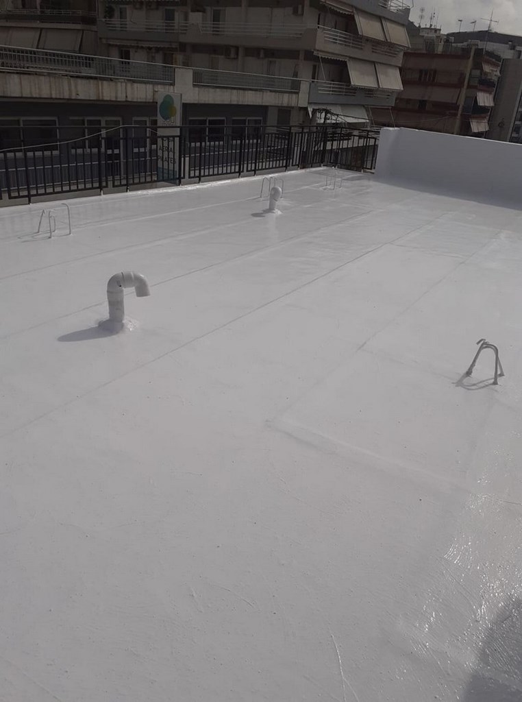 Ελαφριά μόνωση ταράτσας 8,5kg ανά 1τ.μ. με ασφαλτόπανο app 5kg και λευκό ελαστομερές