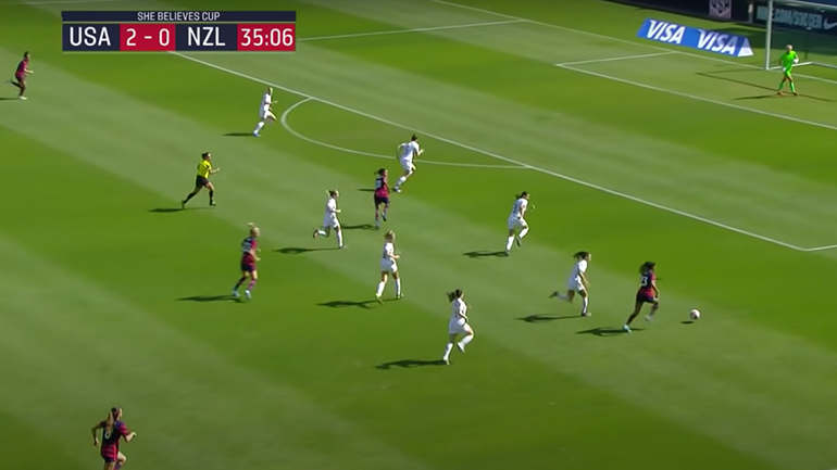 Έβαλε τρία αυτογκόλ σε 30 λεπτά