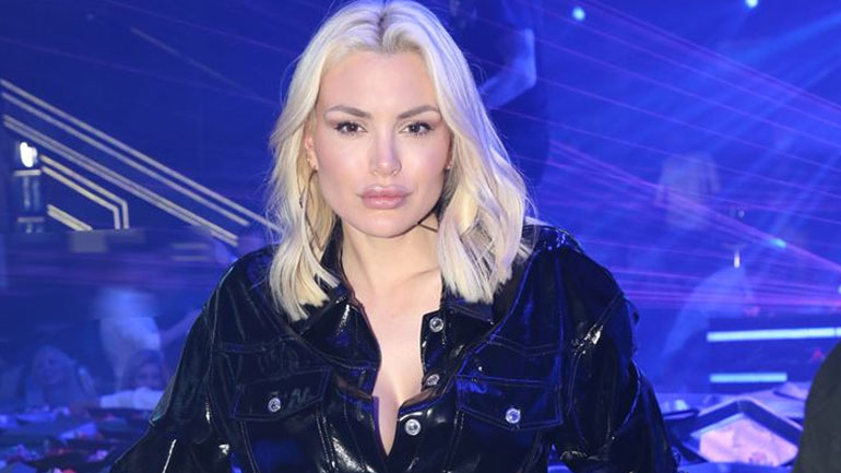 Αλεξάνδρα Παναγιώταρου: Η sexy εμφάνιση σε νέα βραδινή της έξοδο