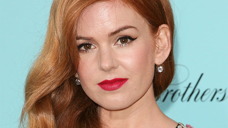 Η ηθοποιός Άιλα Φίσερ χαρακτηρίζει το Instagram «τοξικό για τα παιδιά»