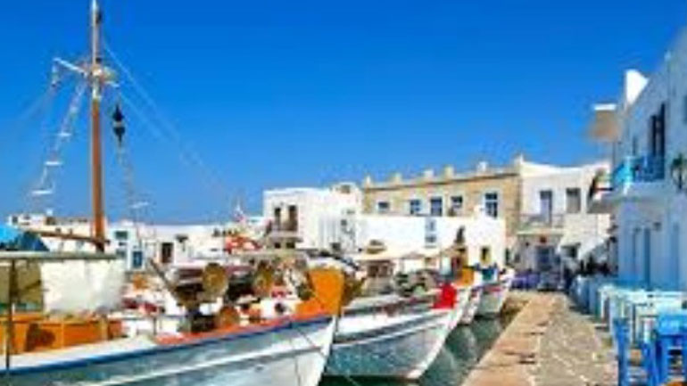 Στους καλύτερους προορισμούς για γαμήλια ταξίδια εντάσσεται η Πάρος