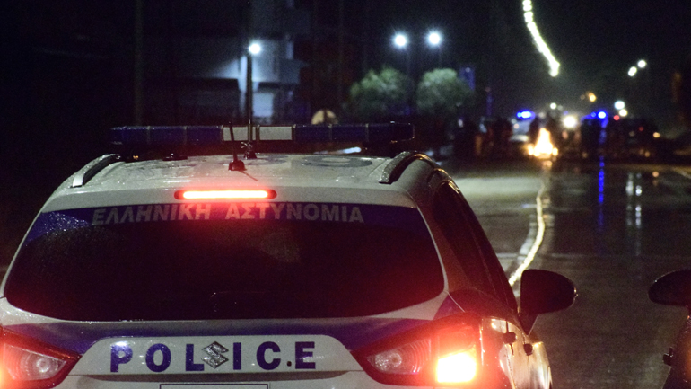 Θεσσαλονίκη: Προσαγωγές για ληστεία που κατέληξαν σε συλλήψεις για παράνομη διαμονή στη χώρα