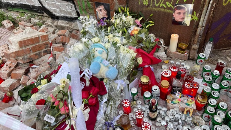 Το τελευταίο «αντίο» στον 22χρονο Νίκο – Σήμερα στα Χανιά η κηδεία του φοιτητή που καταπλακώθηκε από τοίχο