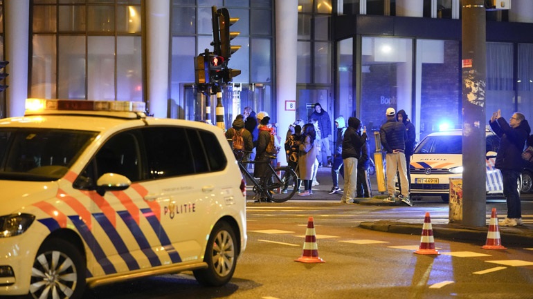 Ολλανδία: Ο δράστης της ομηρίας σε κατάστημα της Apple νοσηλεύεται «σοβαρά τραυματισμένος»