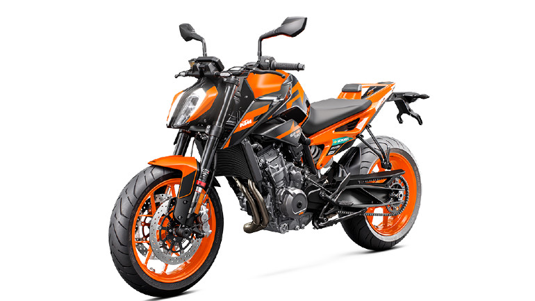 Το πορτοκαλί χρώμα κυριαρχεί ακόμα και στις ζάντες.