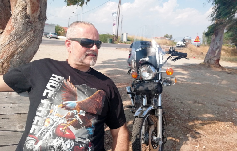 Στάση για ξεκούραση σε ένα από τα αμέτρητα ταξίδια του.