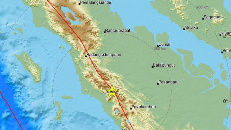 Σεισμική δόνηση 6,2 Ρίχτερ στην Ινδονησία Σεισμική δόνηση 6,2 Ρίχτερ στην Ινδονησία