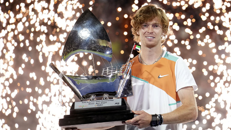 Τένις: Το… σήκωσε και στο Ντουμπάι ο Ρούμπλεφ
