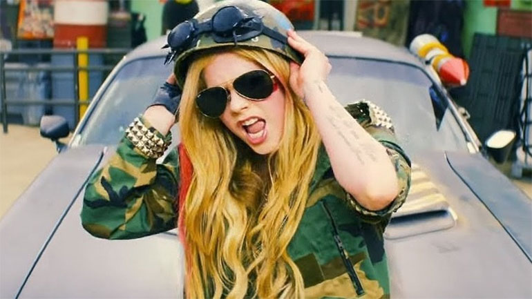 Νέο άλμπουμ για την Αβρίλ Λαβίν