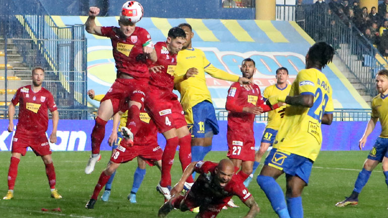 Μοιρασιά (0-0) στο Αγρίνιο για Παναιτωλικό και Βόλο