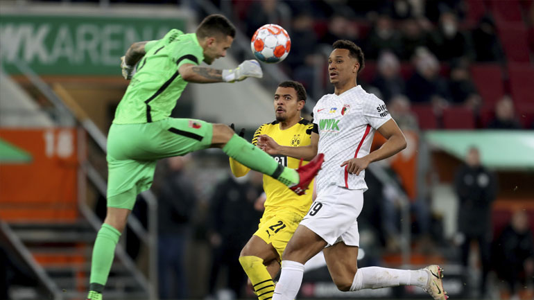 Γερμανία: Γκέλαρε (1-1) στην έδρα της Άουγκσμπουργκ η Ντόρτμουντ, στο +8 η Μπάγερν!