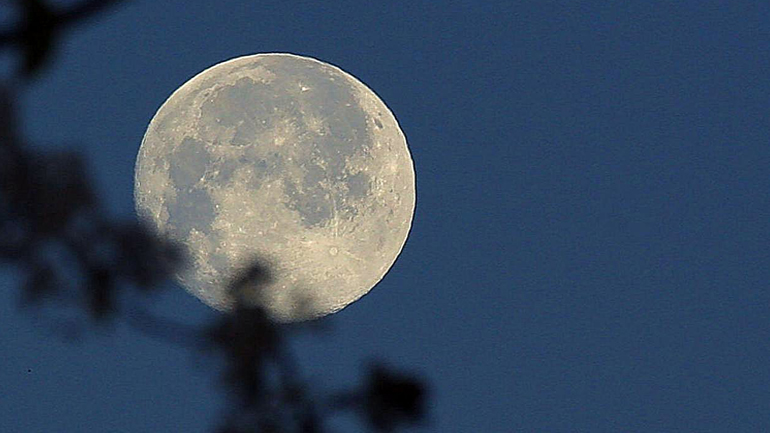 Στις 4 Μαρτίου θα πέσει στη Σελήνη ένα άγνωστης προέλευσης μεγάλο κομμάτι πυραύλου