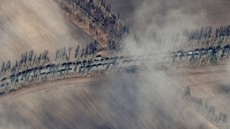 Δορυφορικές εικόνες από τη ρωσική οχηματοπομπή των 5 χιλιομέτρων έδωσε η Maxar