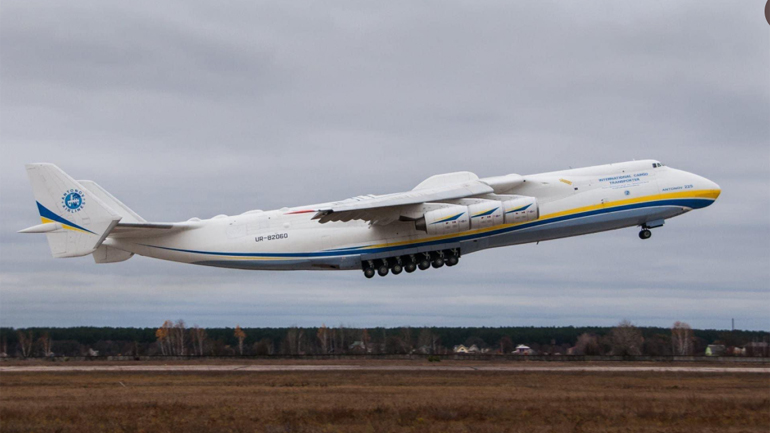 Antonov-225: Καταστράφηκε το μεγαλύτερο αεροπλάνο στον κόσμο από ρωσικά πυρά