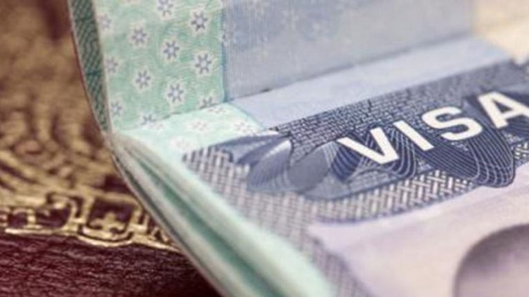 Αναστέλλονται οι Golden Visa για Ρώσους πολίτες στην Ελλάδα