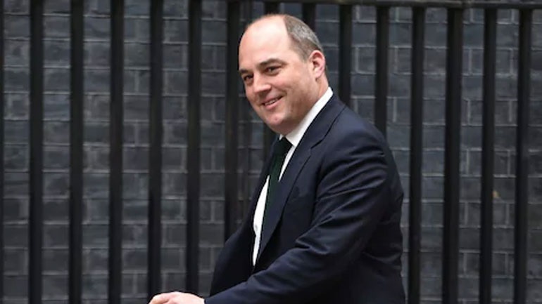 Μπεν Γουάλας: Δεν νομίζω ότι ο Πούτιν θέλει να χρησιμοποιήσει πυρηνικά όπλα