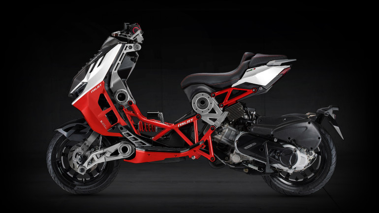 Στην Ελλάδα το Italjet Dragster 200