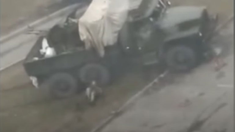 Άγριες σκηνές με κυνήγι Ρώσων σαμποτέρ από την ουκρανική αστυνομία