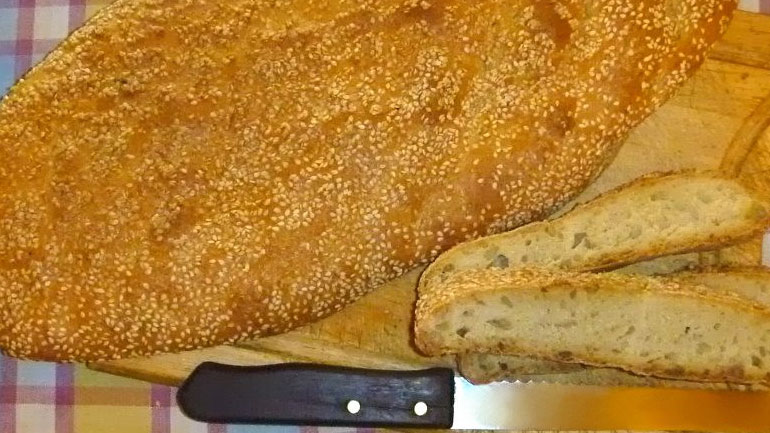 Ακριβότερη ως και 15% θα φτάσει φέτος στο τραπέζι του καταναλωτή η παραδοσιακή λαγάνα