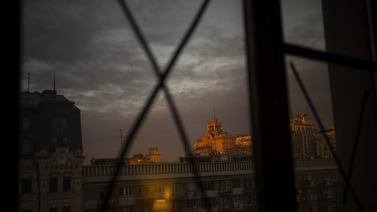 Πάνω από 1.000 συγγραφείς καταδικάζουν τη ρωσική εισβολή στην Ουκρανία