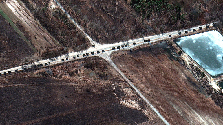 Θηριώδες ρωσικό κονβόι σπεύδει στο Κίεβο