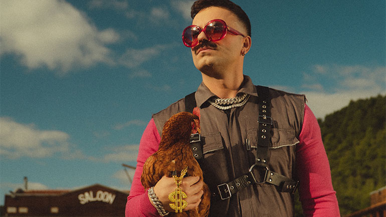 Η εντυπωσιακή meta…μόρφωση του Claydee