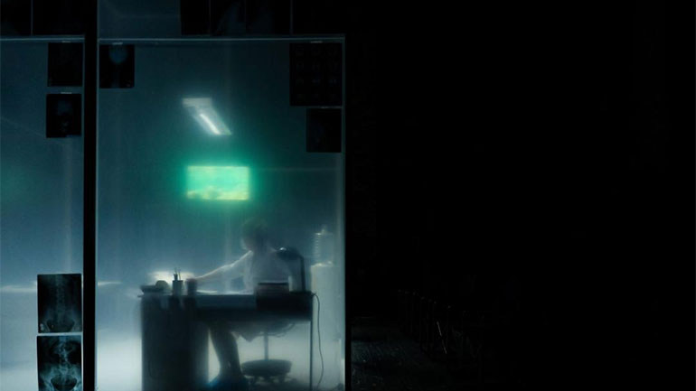 «Έκλειψη»: Mια performance installation της Α. Παπούλια και του Χ.  Πασσαλή στο Θέατρο Σφενδόνη