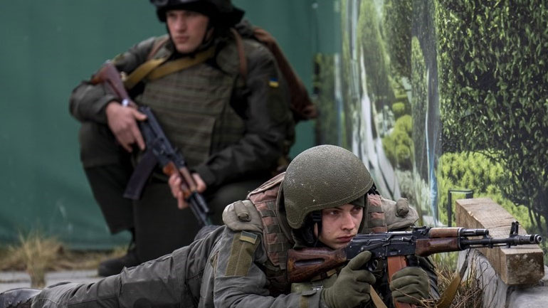 Ο ρωσικός στρατός μπήκε στην πόλη Χερσώνα, σύμφωνα με το υπουργείο εσωτερικών της Ουκρανίας